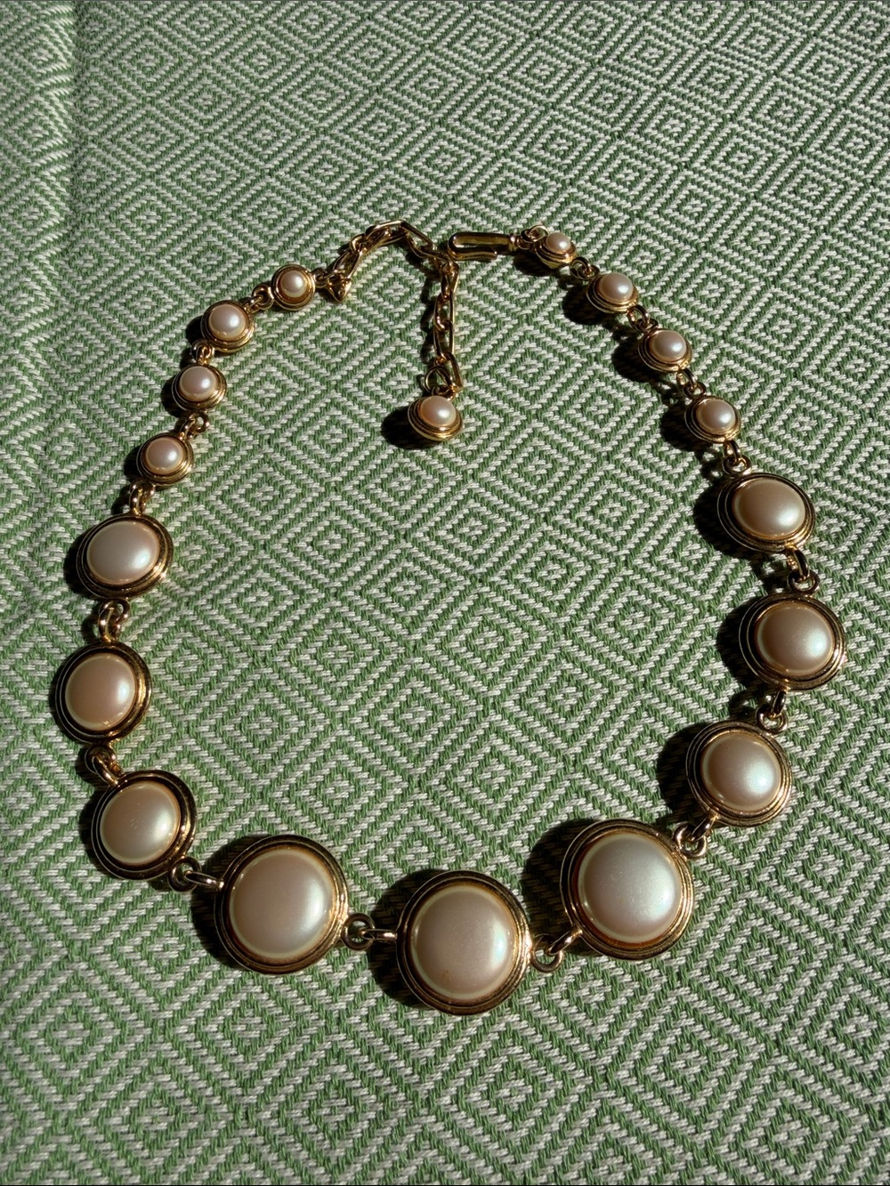 Classic Gold Necklace with Cream Pearl Cabochons